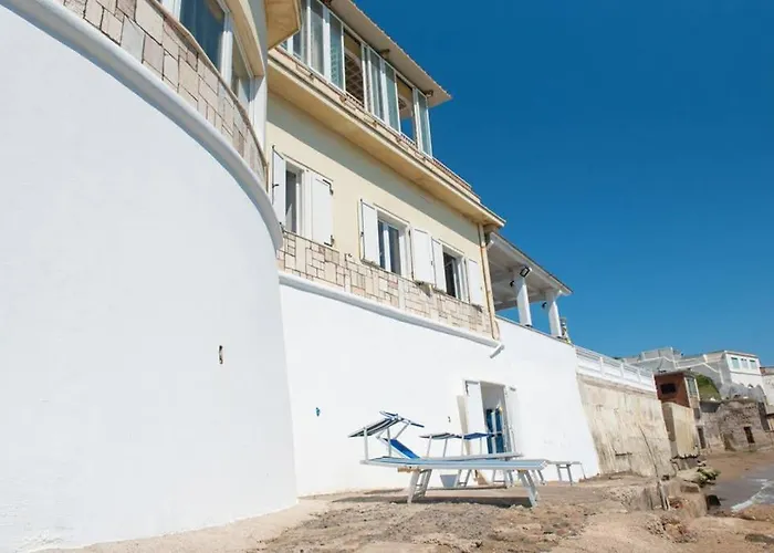 Anzio Cabin Rentals