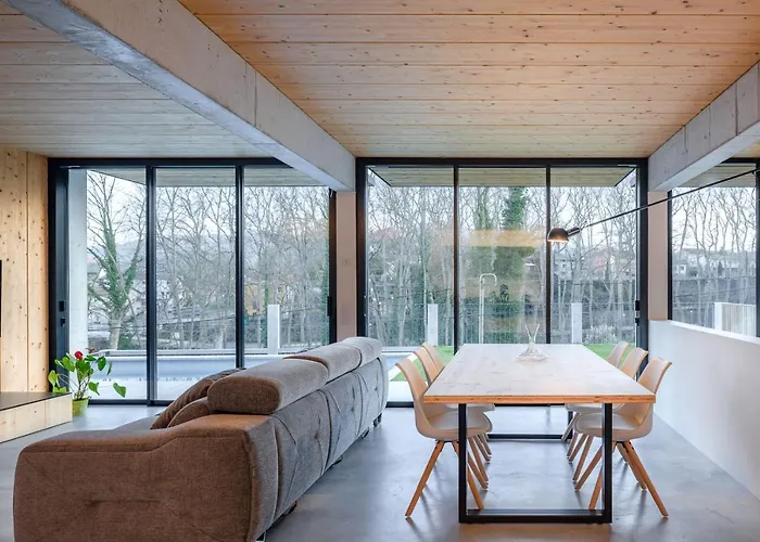 Olot Cabin Rentals