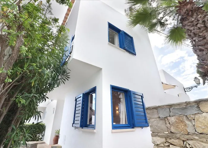 Vale do Lobo Cabin Rentals