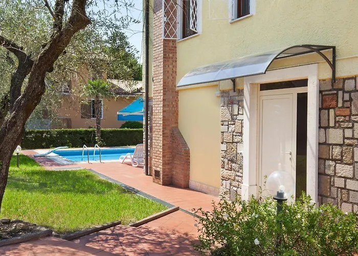 Bardolino Cabin Rentals