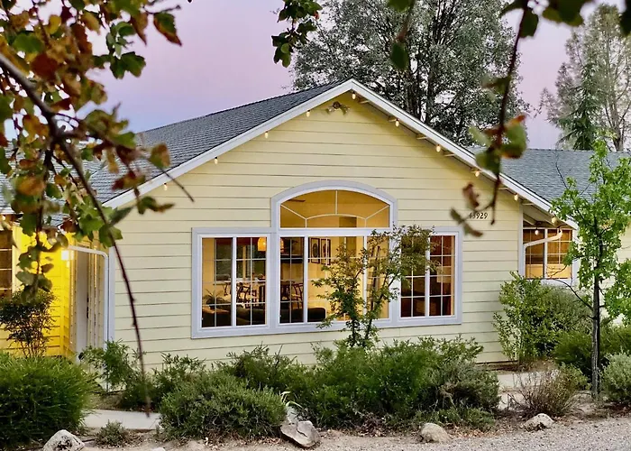 Oakhurst Cabin Rentals