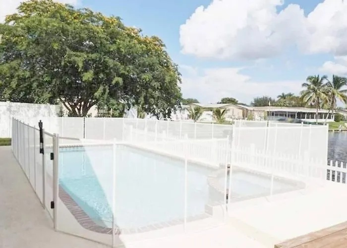 Pembroke Pines Cabin Rentals