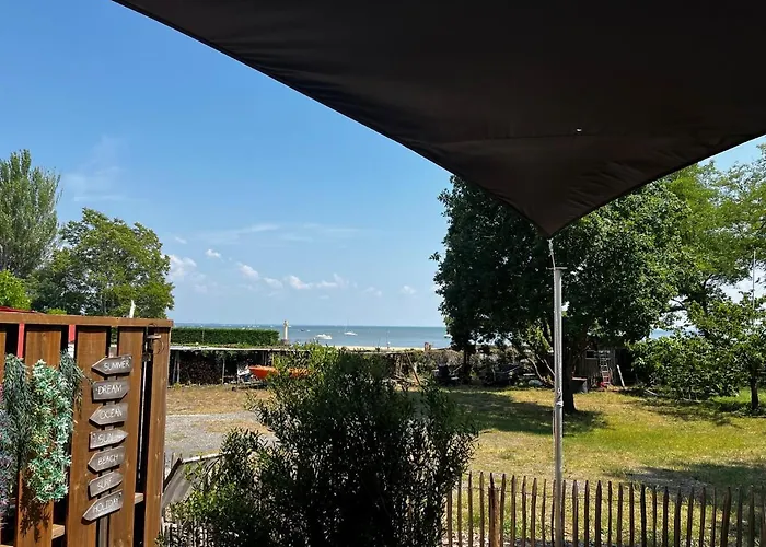Lege-Cap-Ferret Cabin Rentals