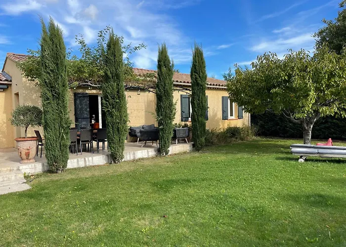 Le Pontet (Vaucluse) Cabin Rentals