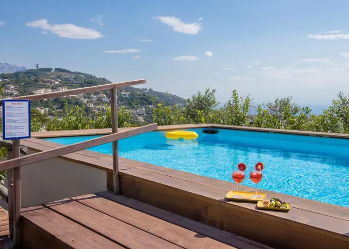 Massa Lubrense Cabin Rentals