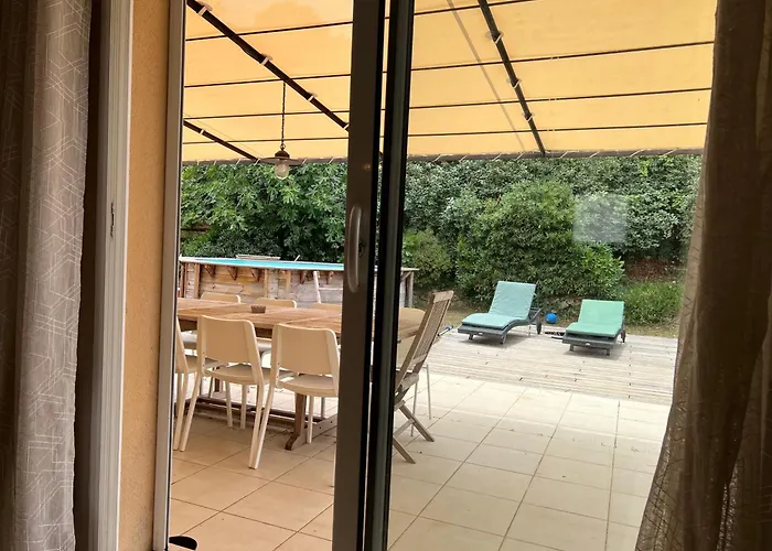 Sanary-sur-Mer Cabin Rentals