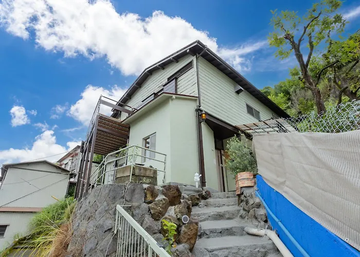 Atami (Shizuoka) Cabin Rentals