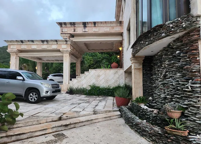 Barahona Cabin Rentals
