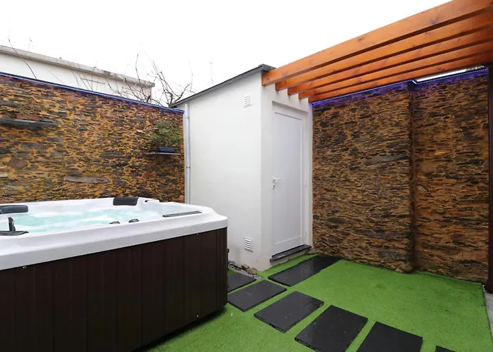 Ovar Cabin Rentals