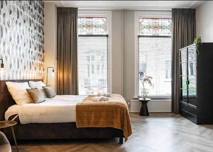 Tilburg Cabin Rentals