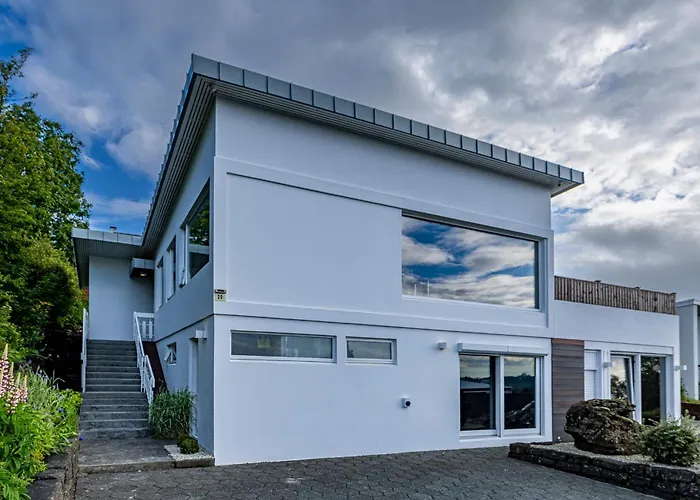 Reykjavik Cabin Rentals