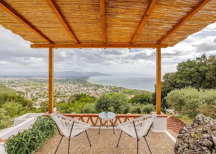 San Felice Circeo Cabin Rentals