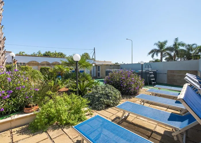 Torre Lapillo Cabin Rentals