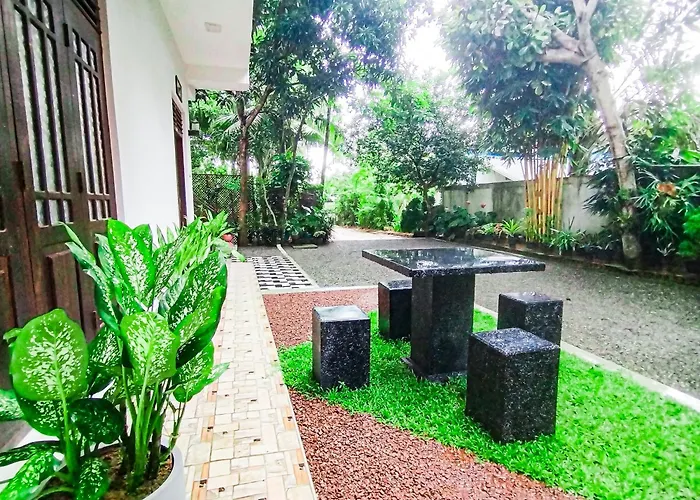 Mirissa Cabin Rentals
