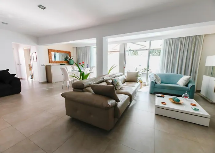 Playa del Ingles (Gran Canaria) Cabin Rentals