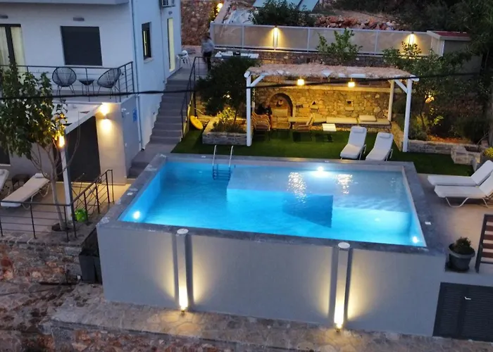 Agios Nikolaos (Crete) Cabin Rentals