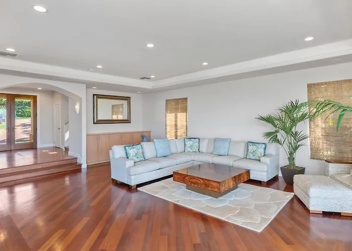 Lahaina Cabin Rentals