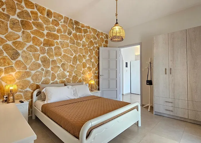Pollonia Cabin Rentals