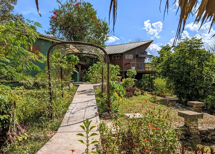 San Ignacio Cabin Rentals