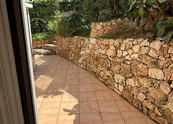 Saint-Jean-Cap-Ferrat Cabin Rentals