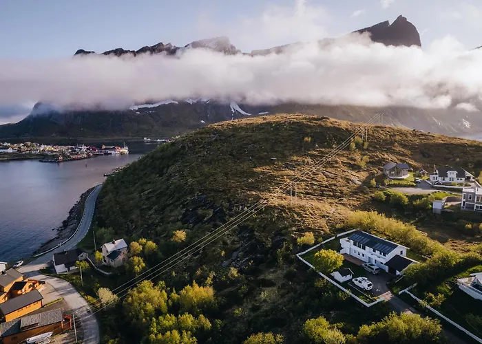 Reine Cabin Rentals