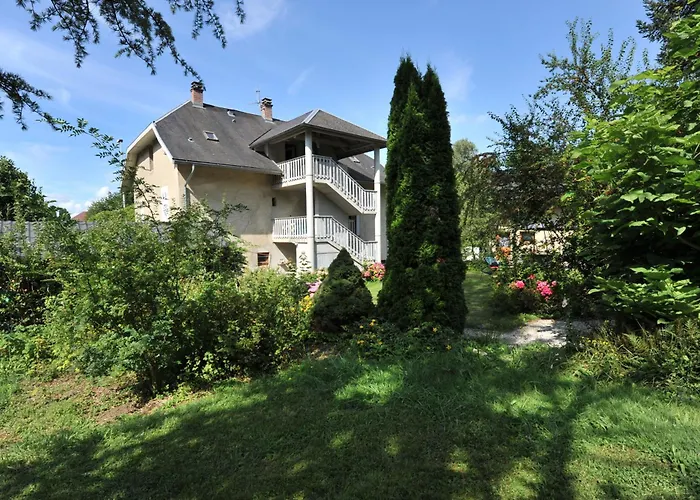 Annecy Cabin Rentals