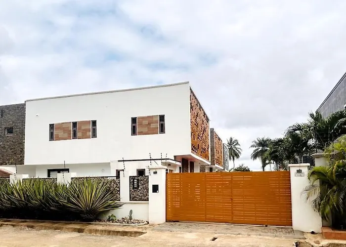 Kumasi Cabin Rentals
