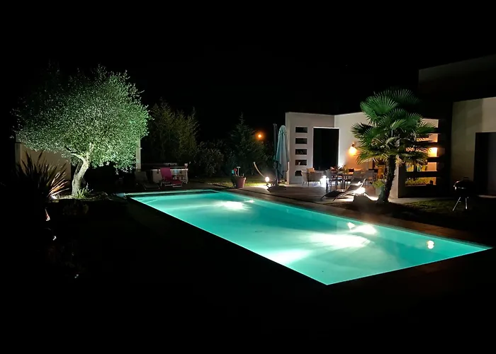 Amboise Cabin Rentals