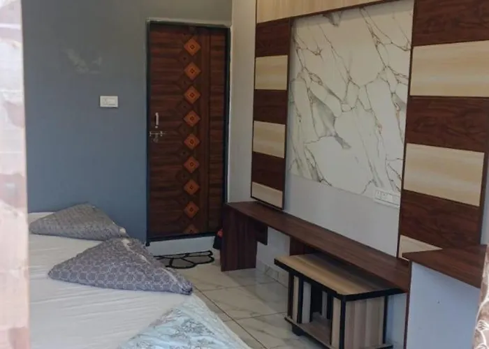 Ujjain Cabin Rentals
