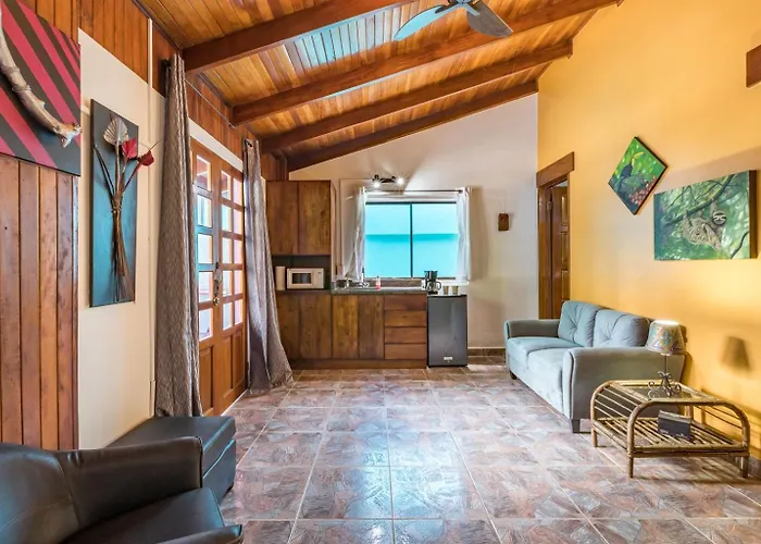 Playa Herradura (Puntarenas) Cabin Rentals
