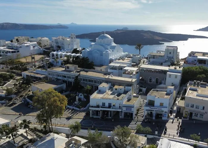 Fira (Santorini) Cabin Rentals