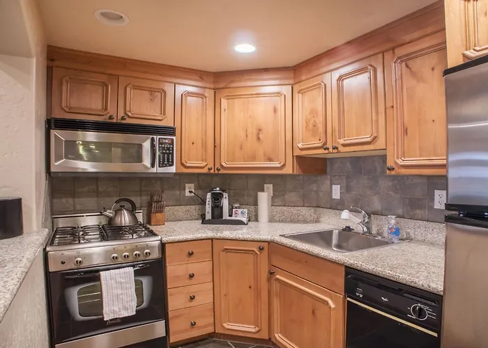Midway Cabin Rentals