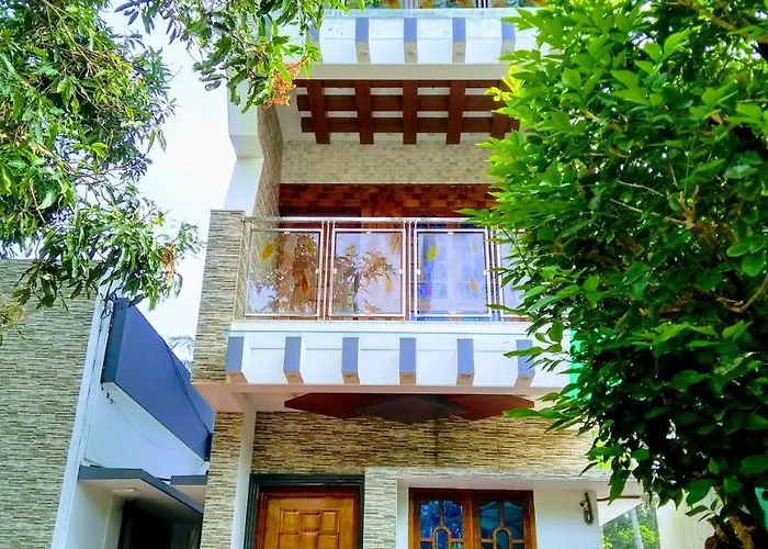 Thiruvananthapuram Cabin Rentals