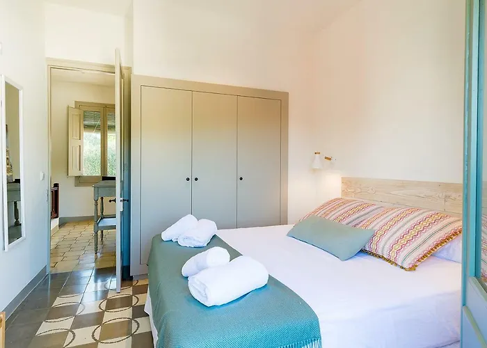 Tamariu Cabin Rentals